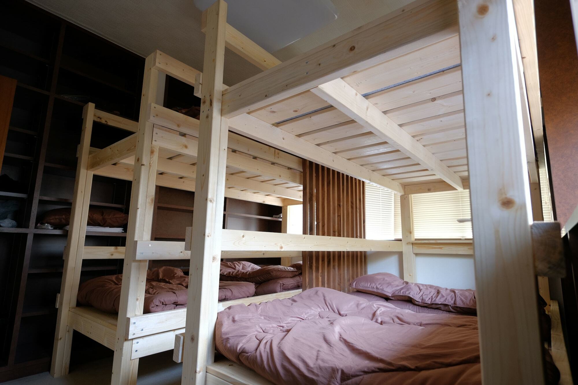 Готель Tokiwa Kamakura Backpackers Екстер'єр фото